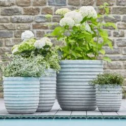 4er Set Pflanzkübel Mit Rillenstruktur - Glasfaser-Beton - Amandla