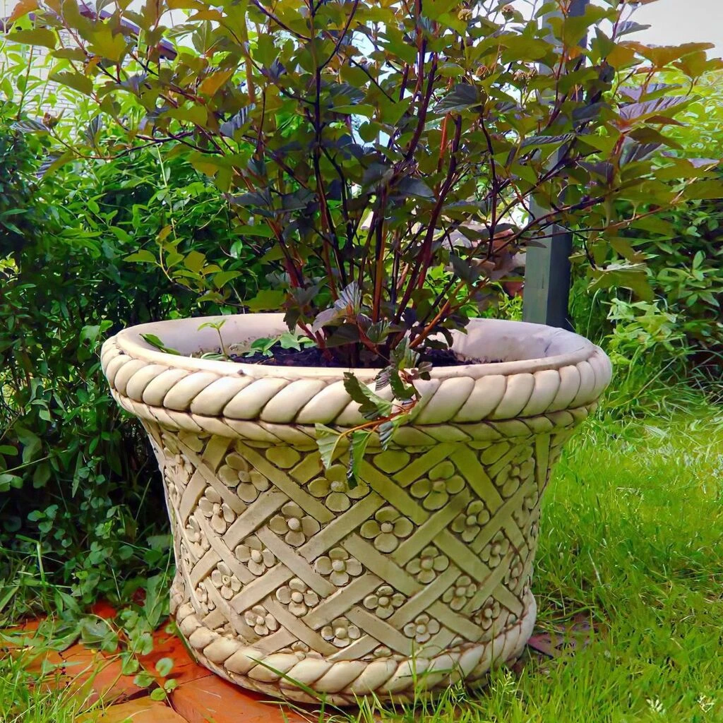 Runder Pflanzkübel Aus Steinguss In Korb- Und Blumenoptik - Giannis 3 Runder Pflanzkübel Aus Steinguss In Korb- Und Blumenoptik - Giannis